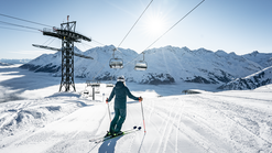 Pistenpanorama  - Ski Arlberg frisch präparierte Pisten im Skigebiet